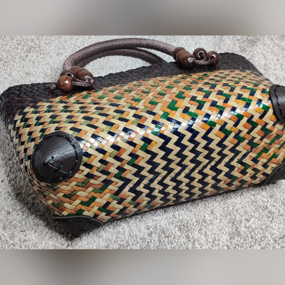 Neutral Boho Style Handwoven Purse - Picture 4 of 4